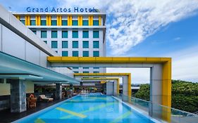 Grand Artos Aerowisata Hotel & Convention Magelang